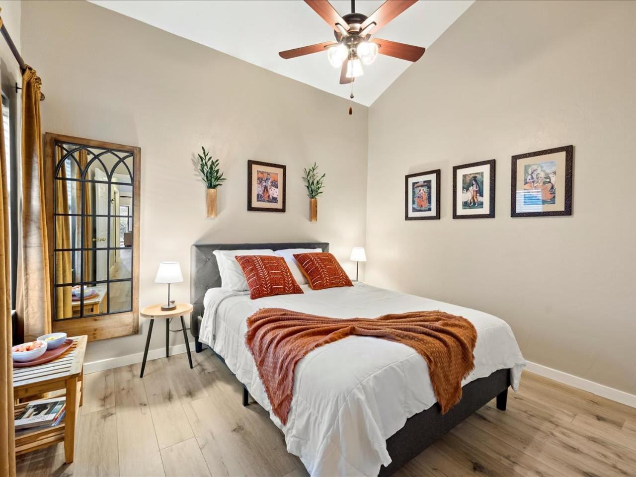 Artist'S Tower Townhome Just Renovated W Loft Gainesville Esterno foto