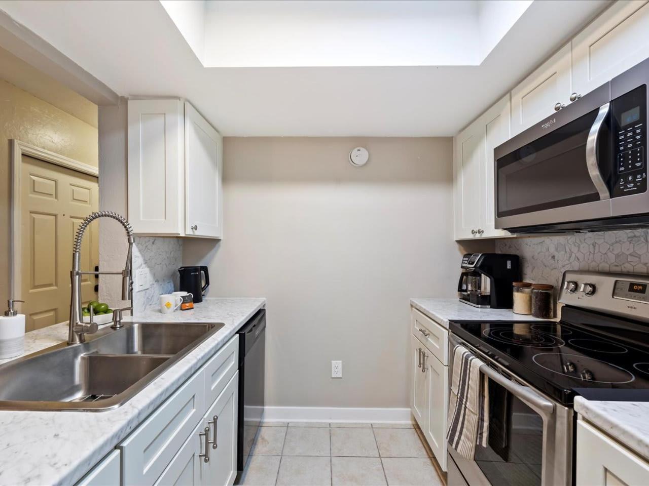 Artist'S Tower Townhome Just Renovated W Loft Gainesville Esterno foto