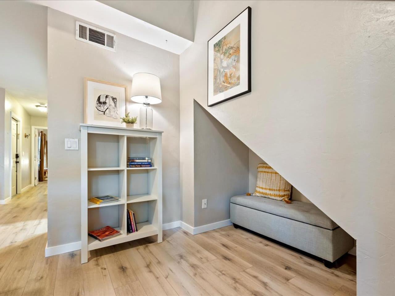 Artist'S Tower Townhome Just Renovated W Loft Gainesville Esterno foto