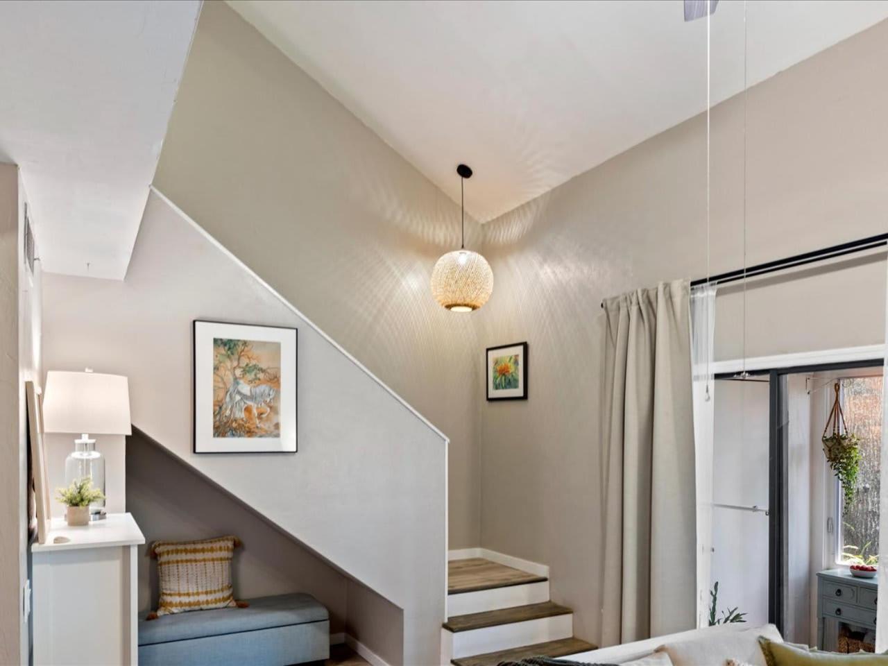 Artist'S Tower Townhome Just Renovated W Loft Gainesville Esterno foto