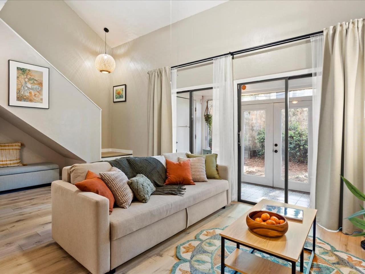 Artist'S Tower Townhome Just Renovated W Loft Gainesville Esterno foto