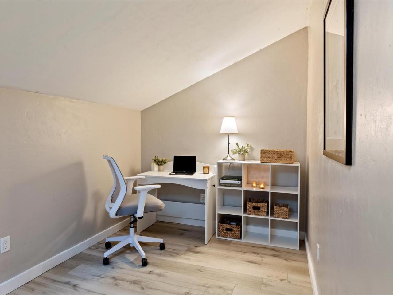 Artist'S Tower Townhome Just Renovated W Loft Gainesville Esterno foto